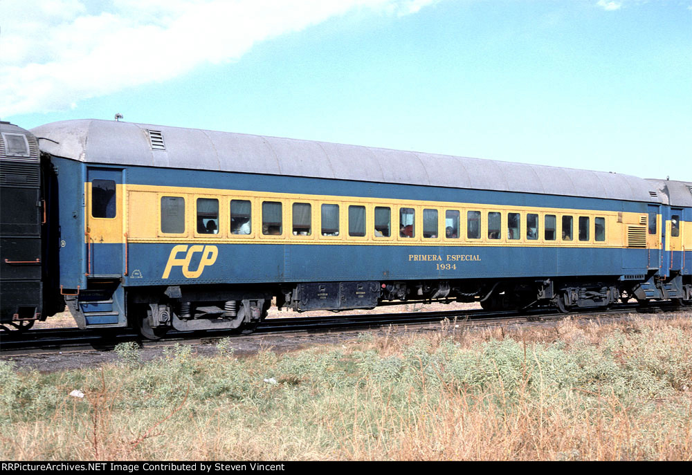 Ferrocarril del Pacifico Primera Especial FCP #1934 of NKP heritage.